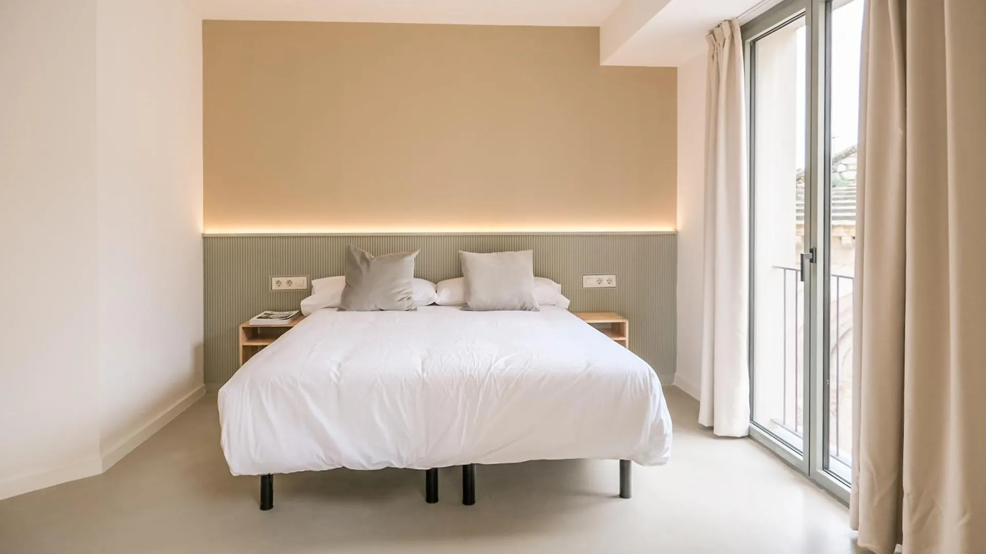 Hopsters Boutique Suites Besalu 0*,