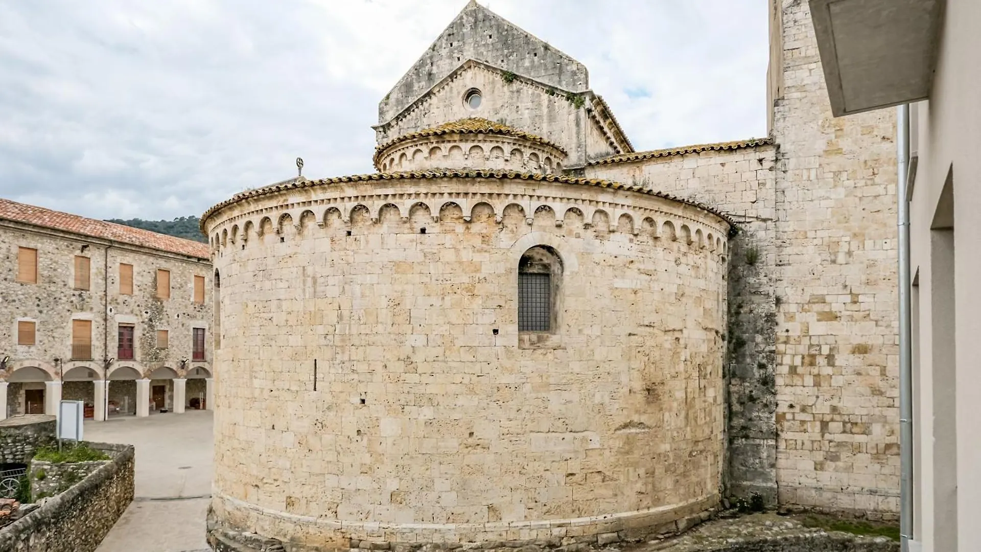Hopsters Boutique Suites Besalu Spain